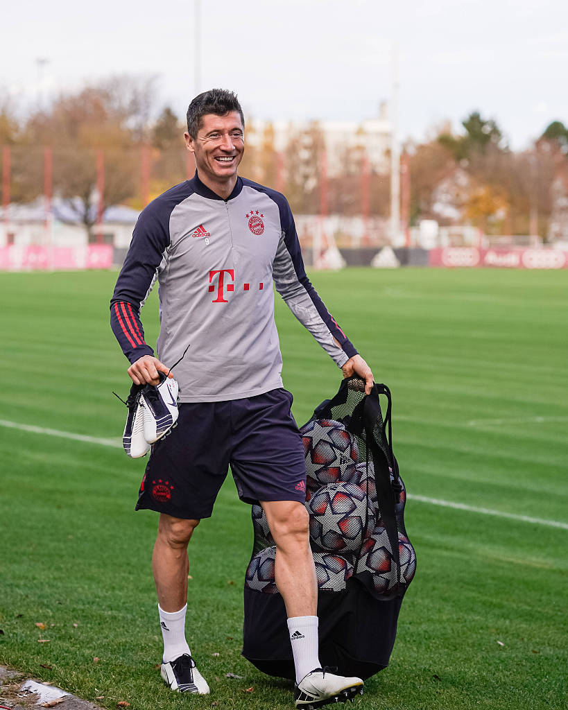 阿尔卡拉斯在迈阿密的度假vlog（阿尔卡拉斯迈阿密之旅Vlog）