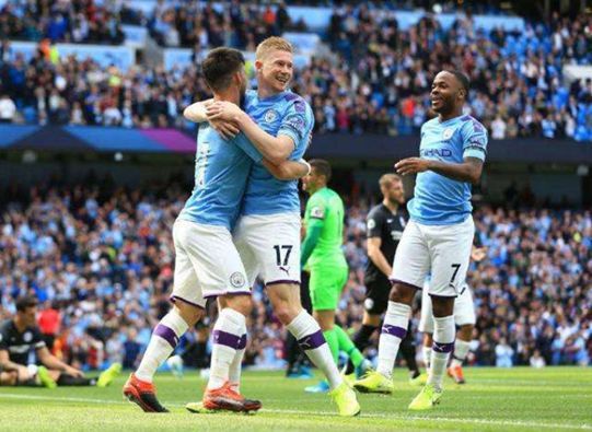 对手的防守直接被拆散（对手防线瞬间瓦解）