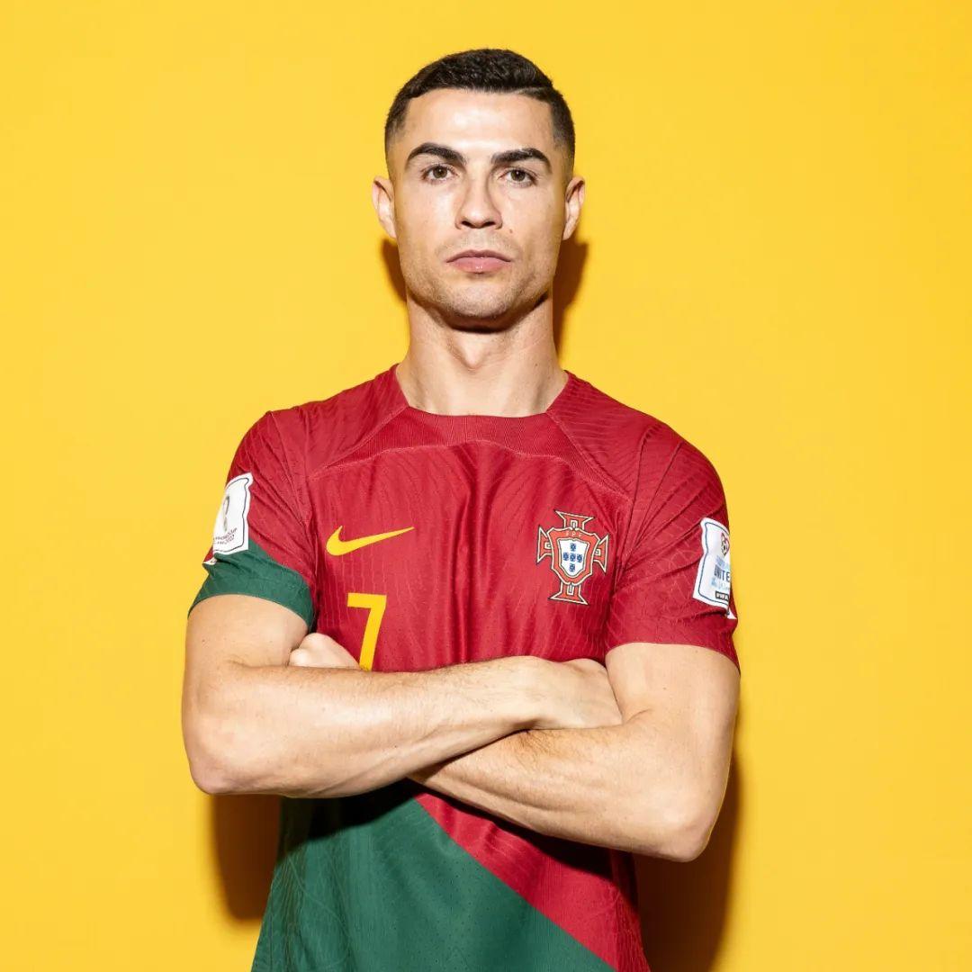 追梦发问什么比感恩节大餐更糟糕？网友：球队老将揍年轻队友（追梦发问：还有比感恩节大餐更糟的吗？网友：球队老将暴打新秀）