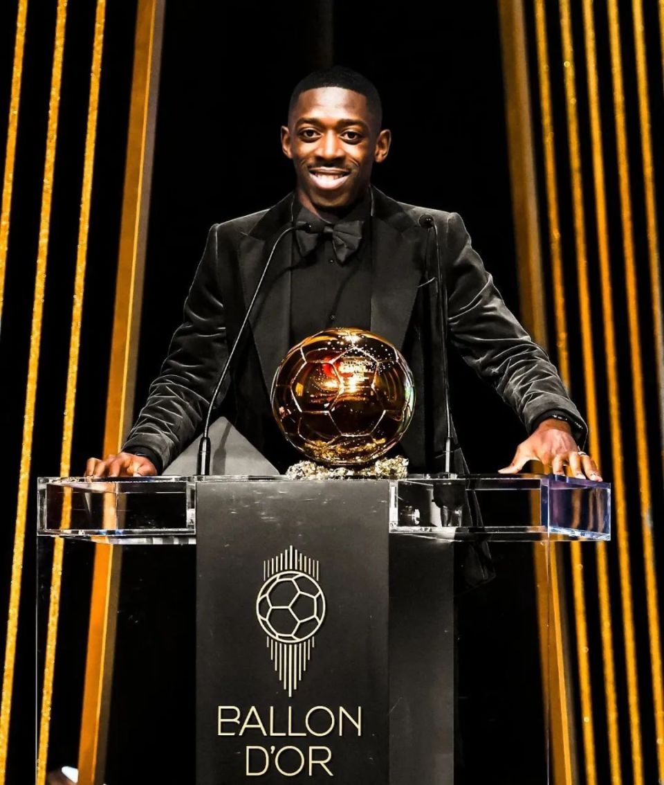 电讯报：纽卡有意引进小将斯密特，该球员非常乐意在一月加盟（电讯报：纽卡追逐小将斯密特，球员愿一月加盟）