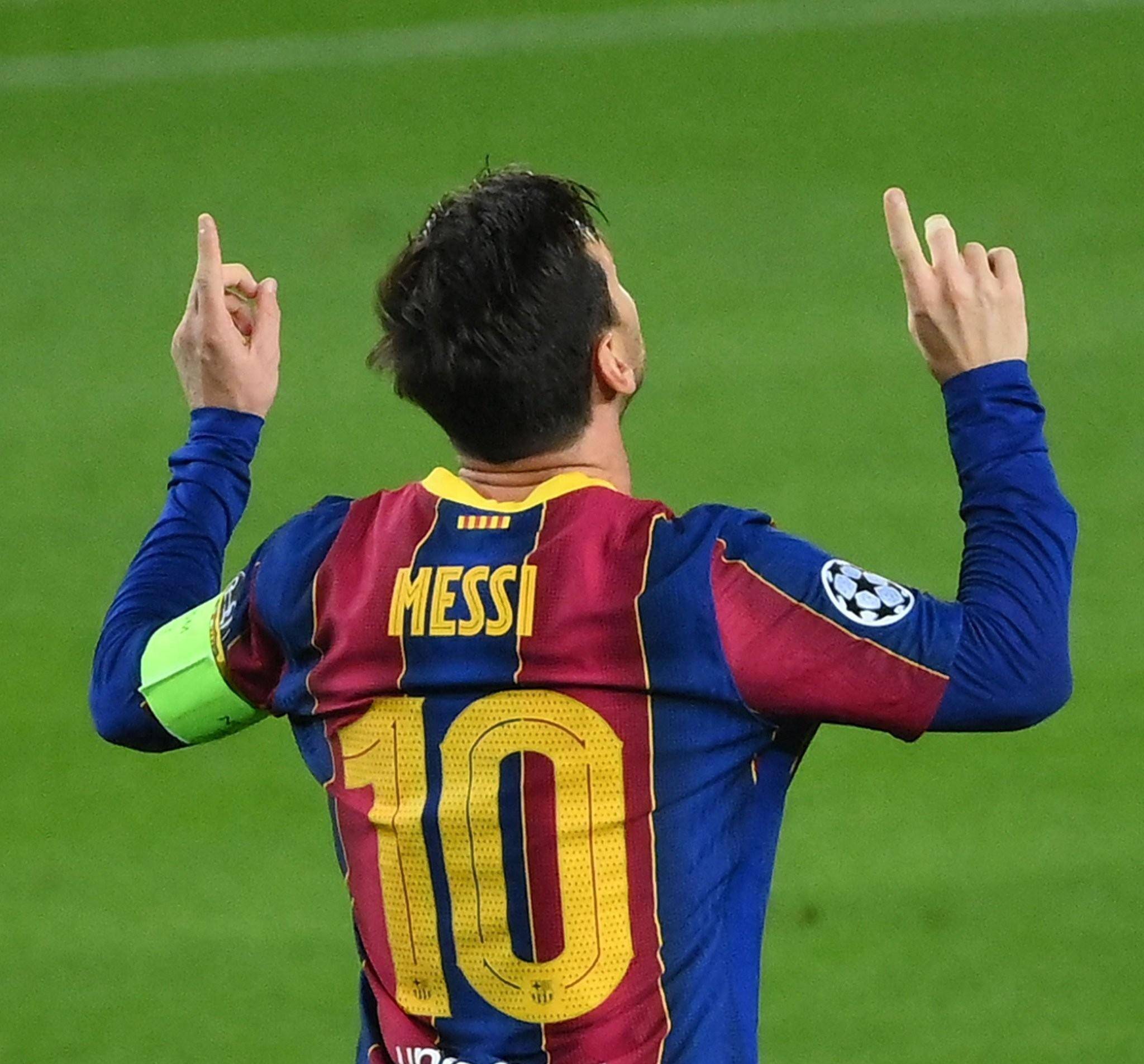 热议U16男足晋级：09三个中锋很幸福，希望终结无缘世少赛（U16男足晋级引热议：09梯队三中锋配置豪华，盼打破世少赛无缘魔咒）