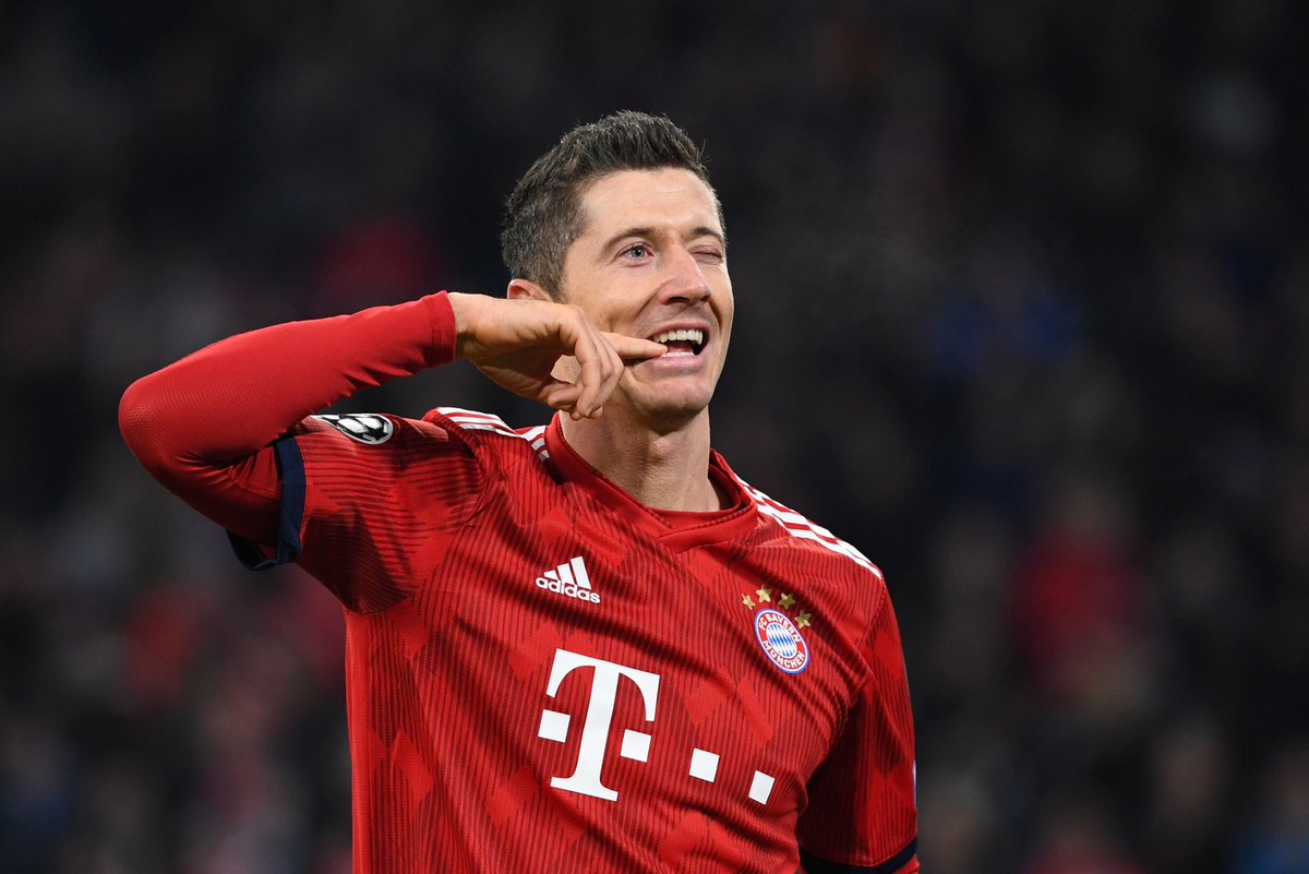 浙江队长比佩尼亚更香！大连别签长约了 弗兰克：首选中超 我的自律与生俱来（弗兰克称首选中超、自律天成；浙江队长力压佩尼亚，大连慎签长约）