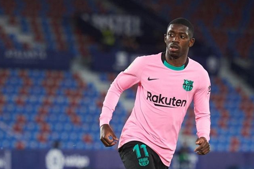 镜报：曼联100英镑开放球迷参观卡灵顿新基地，可进入更衣室（镜报：曼联开放卡灵顿新基地参观，票价100英镑，球迷可进更衣室）