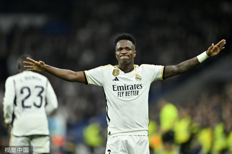 强打内线成功率高得离谱（篮下强攻成功率爆表）