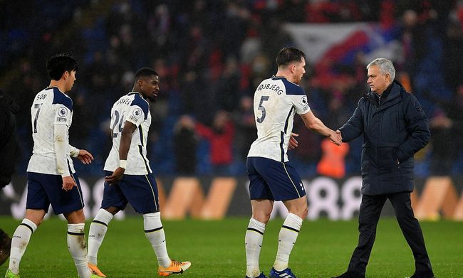 父亲：圣地亚哥从未讨论过离开的可能性，他在米兰很开心（父亲称圣地亚哥从未考虑离队，他在米兰过得很开心）